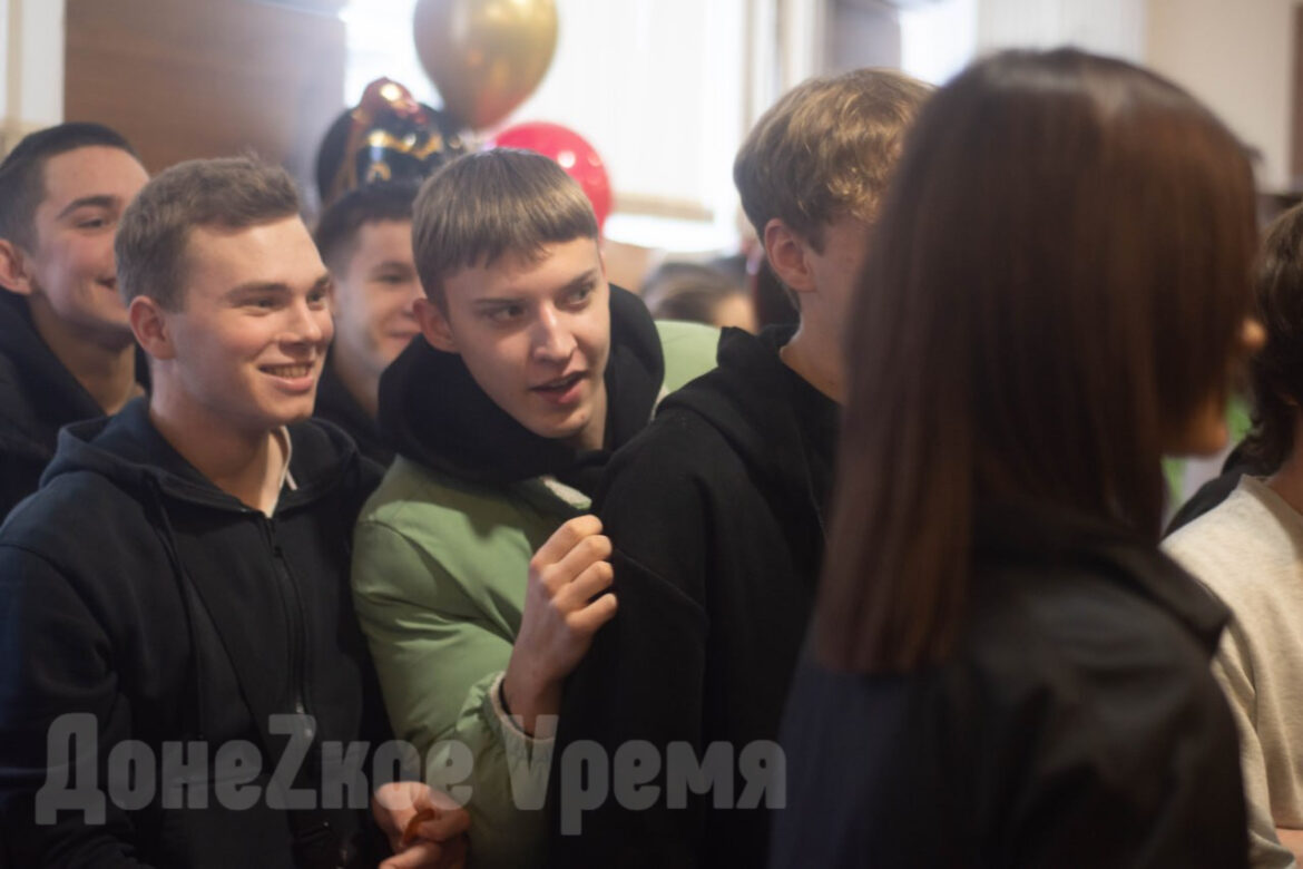 photo_2026-02-19_09-18-30 В цене только “блинная валюта”: в донецком филиале Президентской академии зашумела веселая Масленица