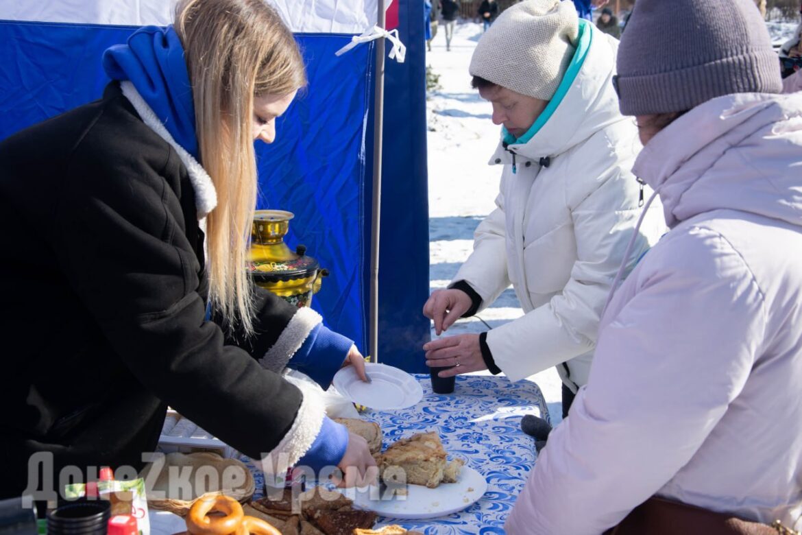 photo_2026-02-21_15-35-17 Народные забавы и блины от самых красивых девушек Донбасса: в Донецке прошли масленичные гуляния