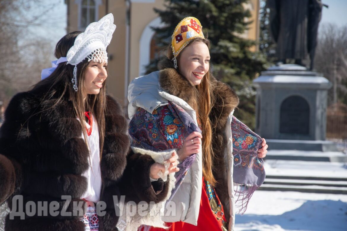 photo_2026-02-21_15-35-22 Народные забавы и блины от самых красивых девушек Донбасса: в Донецке прошли масленичные гуляния