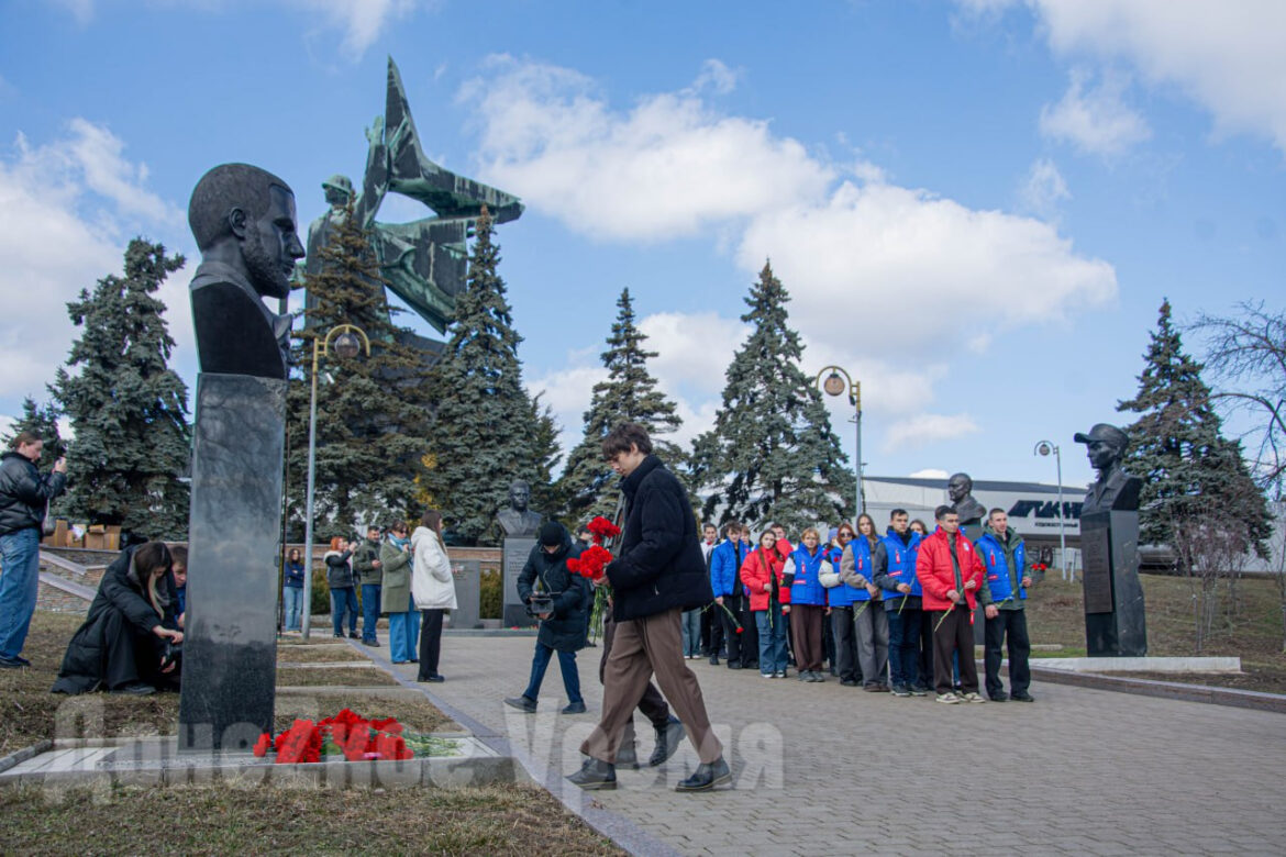 Улыбался, даже когда вокруг творился ужас: в Донецке почтили память комбата Владимира Жоги
