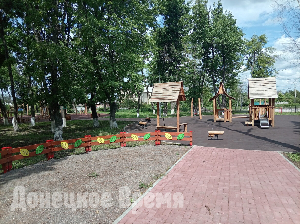 2026-05-16 10-44-50 “При Украине здесь ничего не было”: Летний парк стал местом притяжения и символом возрождения Волновахи