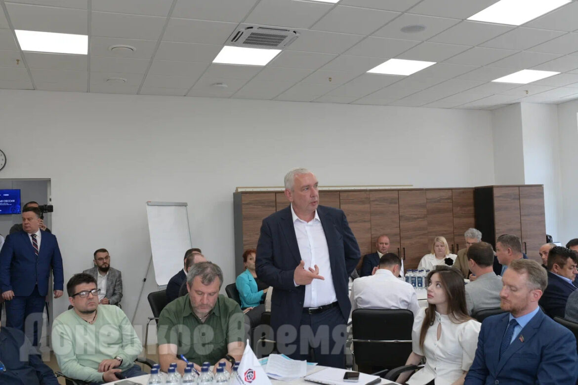 «Я не прошу комментировать, я прошу инициатив»: Денис Пушилин подвел итоги Стратегической сессии