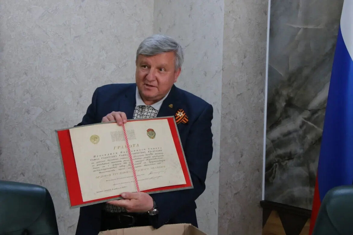 Возвращенная память как часть Победы: в ДНР передали артефакты из разрушенного музея «Азовстали»