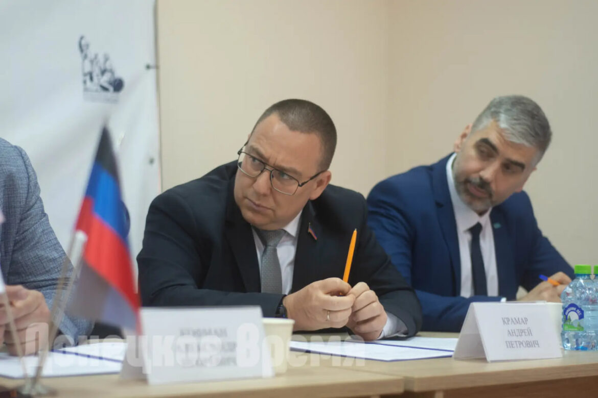 «Партий много, команда одна»: ДНР первой запустила штаб по общественному наблюдению на выборах в Госдуму
