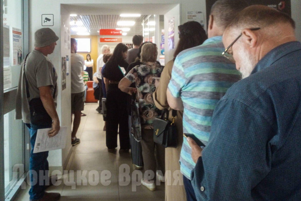 «Все спокойно, без суеты»: упрощенная перерегистрация жилья завершится менее чем через 10 дней