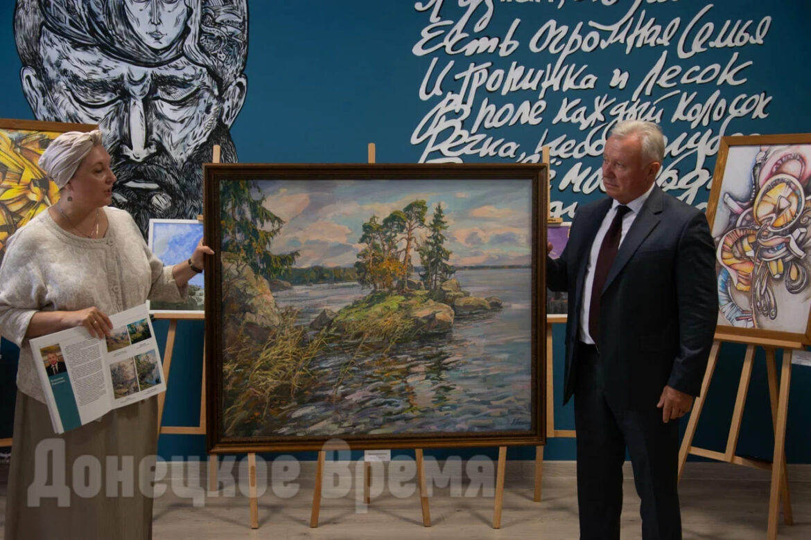 DSC_7265 «Красота и культура спасут мир»: в Донецке открылась выставка картин ленинградских художников