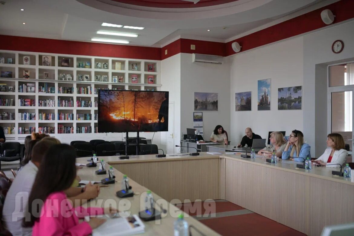 DSC_8508 Ущерб лесам и рекам на международный суд: в ДНР презентовали «Белую книгу» о природе Донбасса