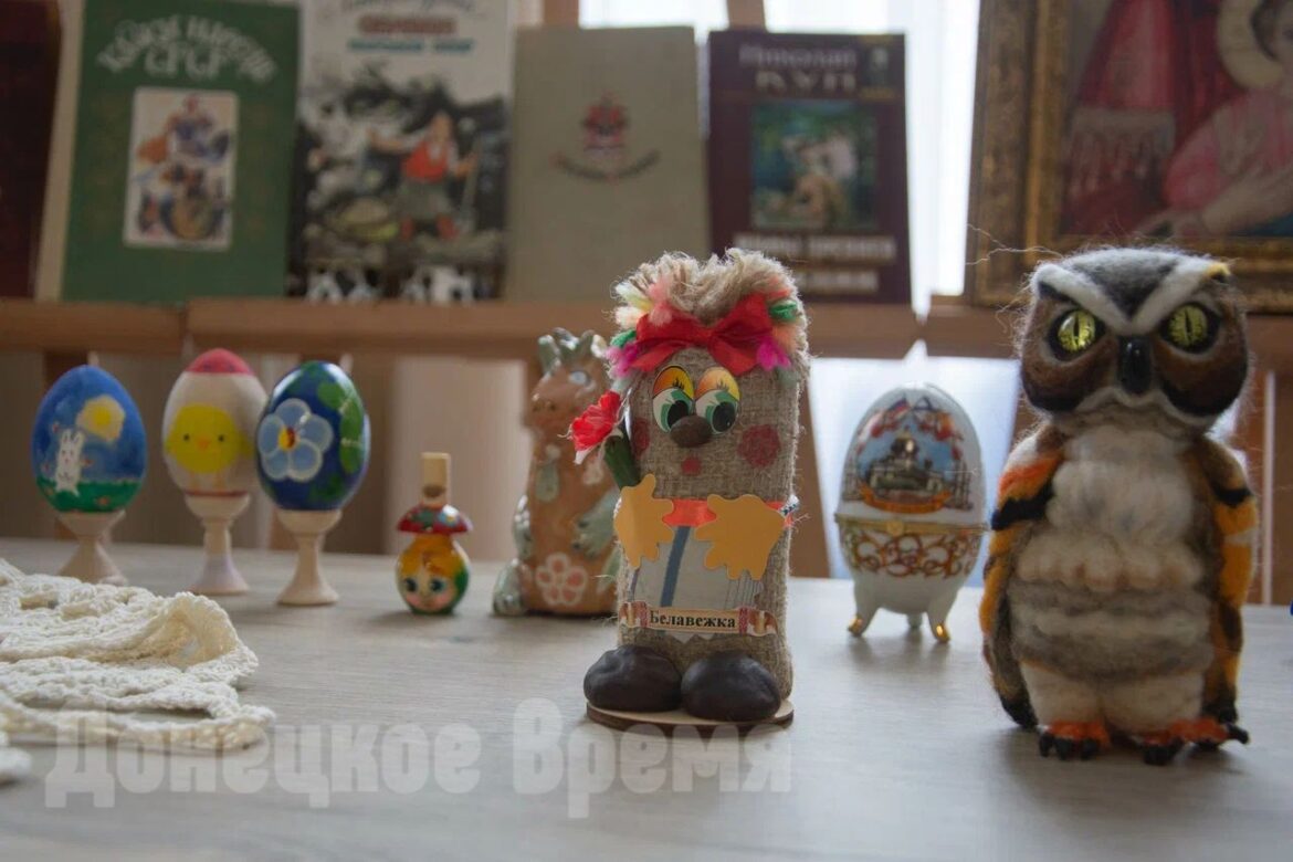 С народными песнями, хороводами и чаепитием: в Донецке ярко отметили Единый день фольклора