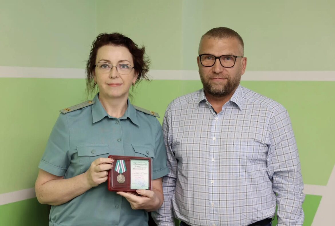 Атаки дронов на трассы ДНР, награждение таможенников, приговор предателям: о главном на 3 июля 2026 года