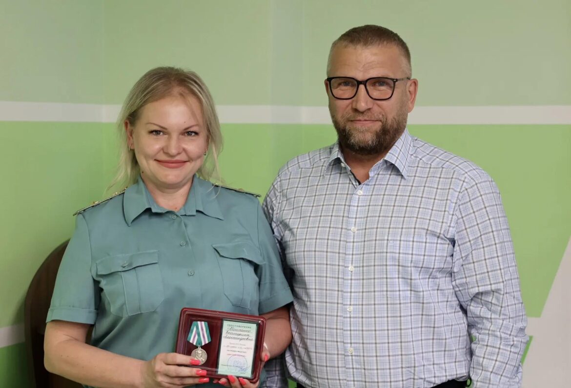 Атаки дронов на трассы ДНР, награждение таможенников, приговор предателям: о главном на 3 июля 2026 года