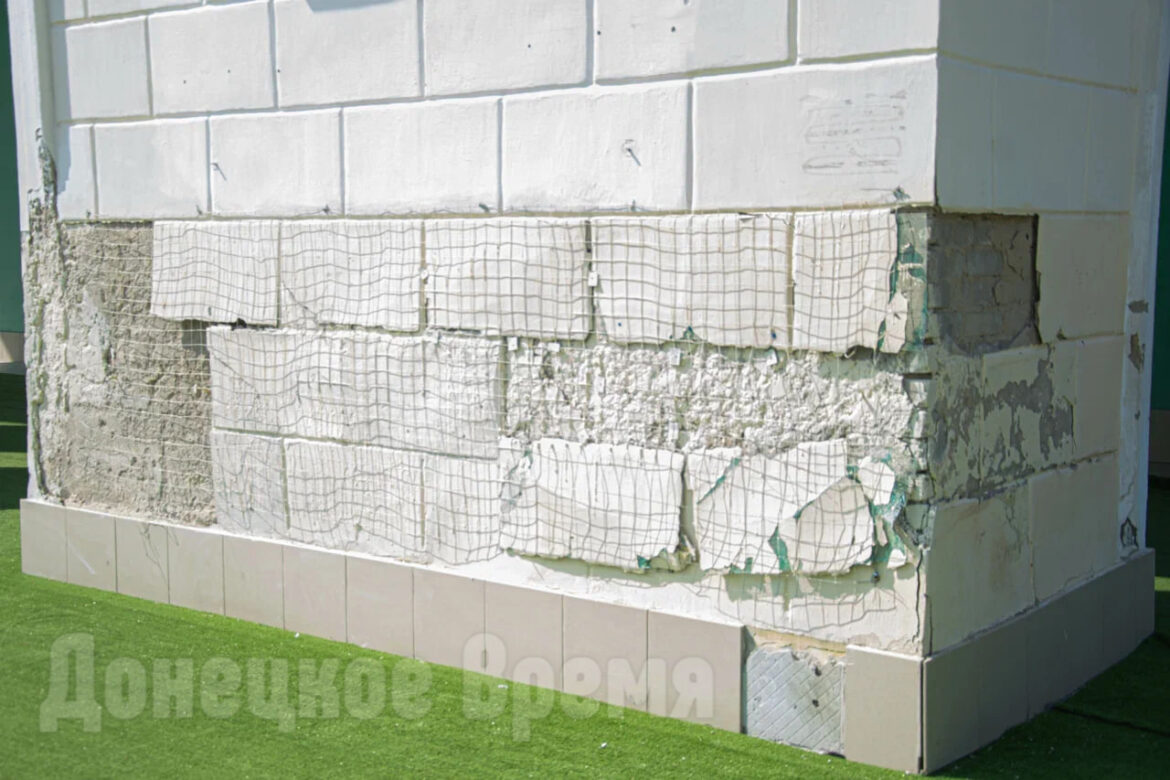 «Несказочный» фасад и спектакли для самых маленьких: масштабное обновление Донецкого театра кукол продолжается