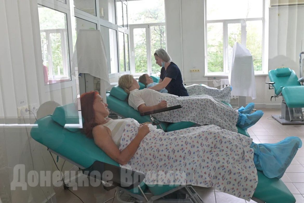DSC_1301 Передали нуждающимся людям частичку себя: молодогвардейцы ДНР пополнили банк крови