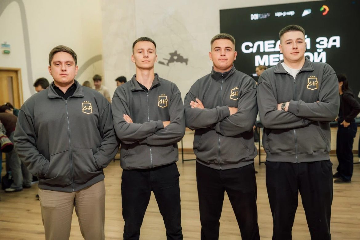 DSC_5033 «Тяжёлые времена рождают сильных людей»: в ДНР презентовали уникальный мерч для молодежного фестиваля